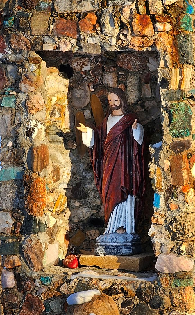 Jusus Grotto 01-full